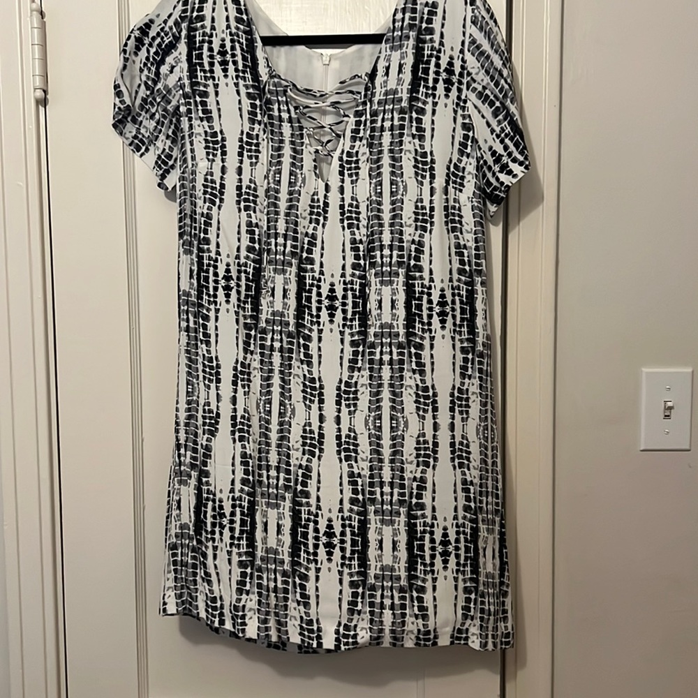 Black and white pattern dress